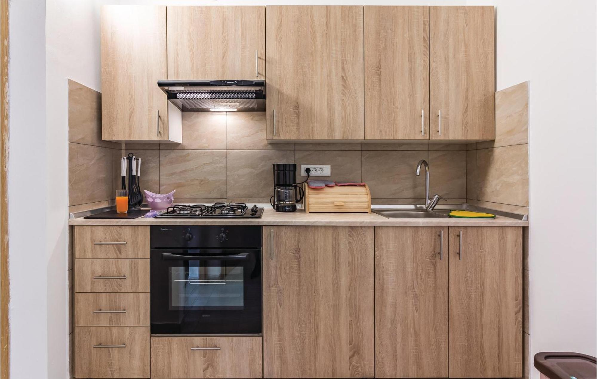 Amazing Apartment In Pula With Kitchen Exterior photo