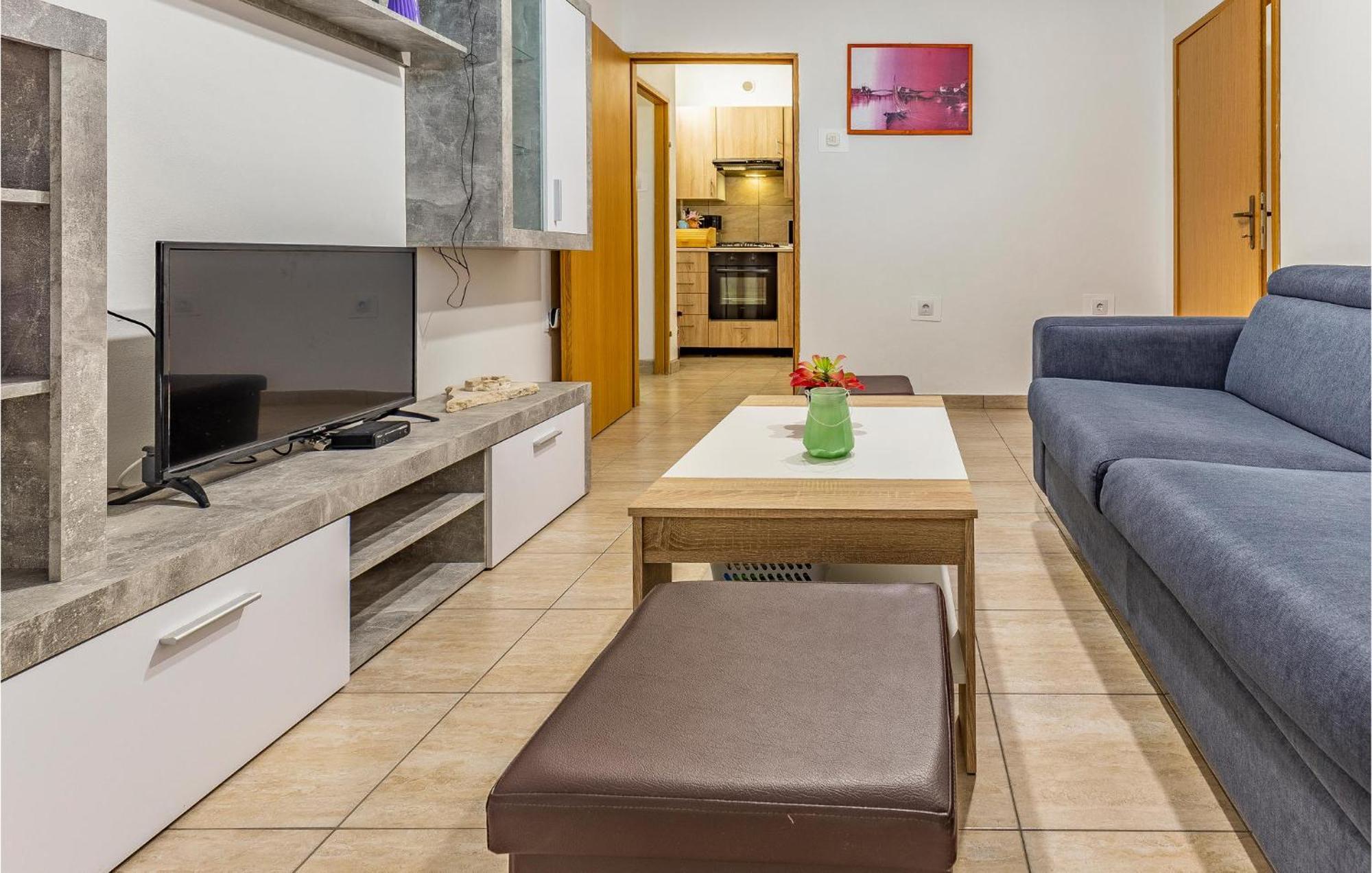 Amazing Apartment In Pula With Kitchen Exterior photo